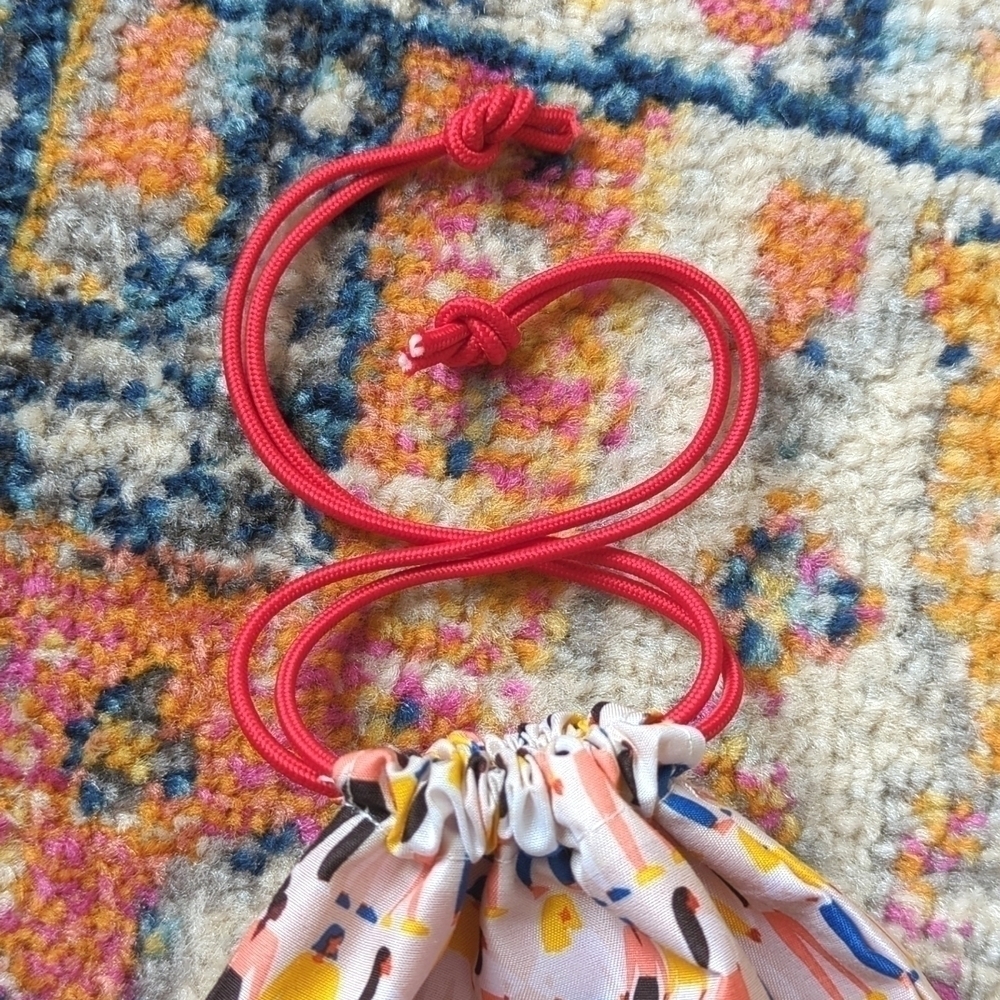 ipsy Women United in Friendship Glam Bag Plus March 2021 - Picture 3 of 10